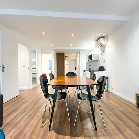 Urbanflat 201 - Beautiful 2 Bedroom Flat In The Center Of Paris