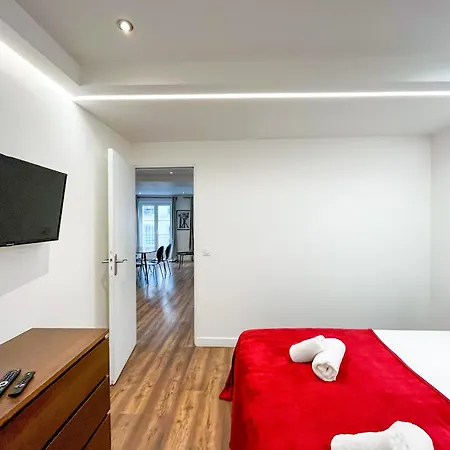 Urbanflat 201 - Beautiful 2 Bedroom Flat In The Center Of