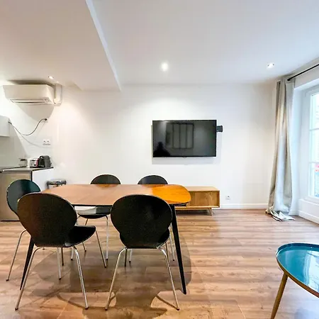 Apartment Urbanflat 201 - Beautiful 2 Bedroom Flat In The Center Of