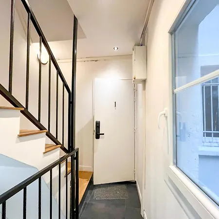 Urbanflat 201 - Beautiful 2 Bedroom Flat In The Center Of